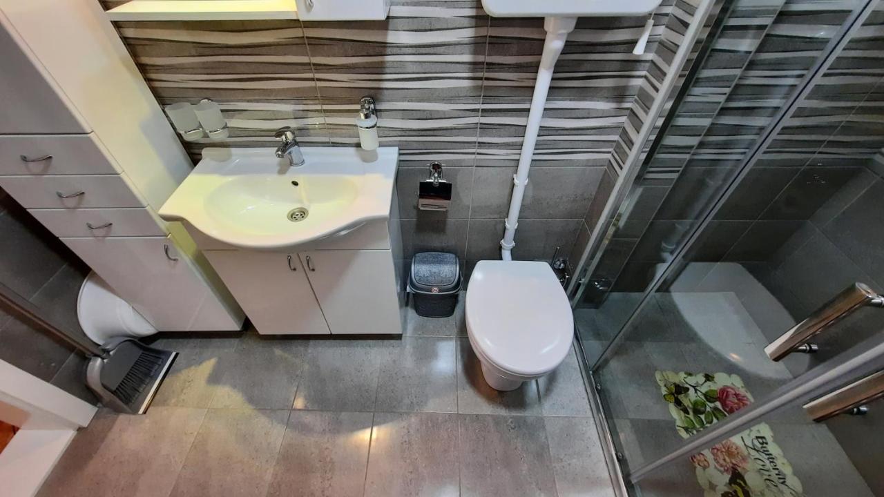 Exclusive Apartment Парачин Екстериор снимка