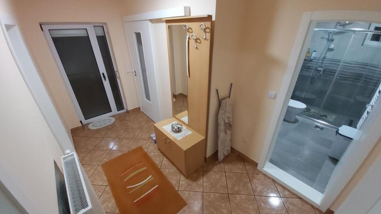 Exclusive Apartment Парачин Екстериор снимка