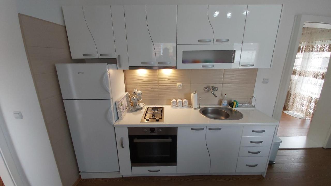 Exclusive Apartment Парачин Екстериор снимка